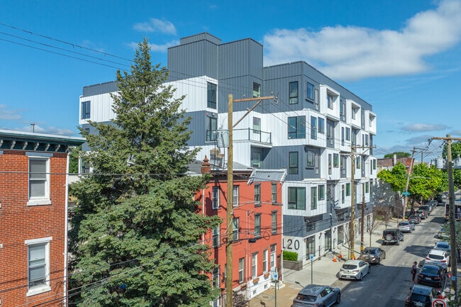 Building Photo - Metal Works