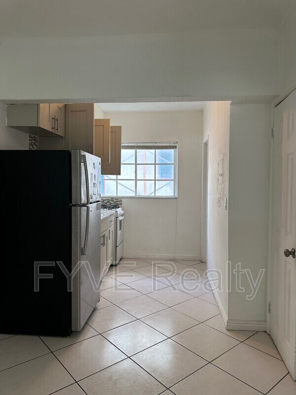 Foto del edificio - 330 74th St