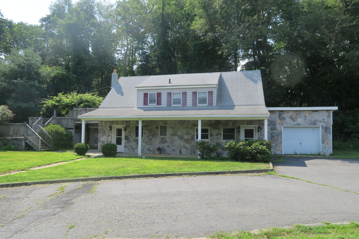 Primary Photo - 440 Stagecoach Rd
