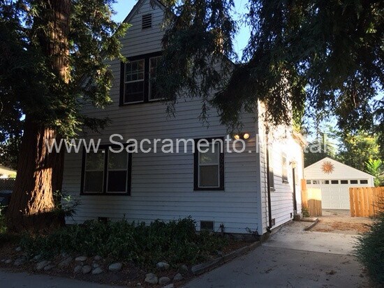 Primary Photo - Charming 3bd/2ba House with 2 Car Garage n...