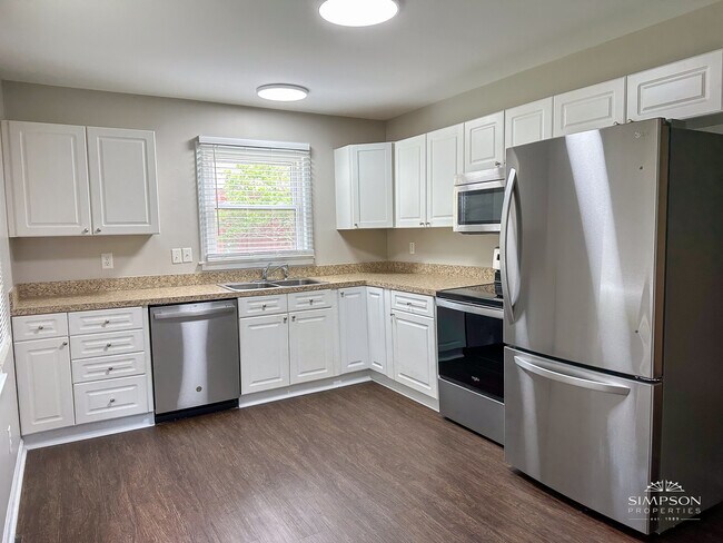 Foto del edificio - 408 Spring Hill Rd