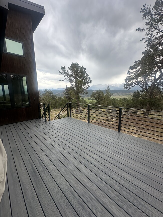 Building Photo - 200 Pleasant Valley Dr