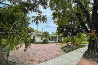 Building Photo - 8045 SW 62nd Ct