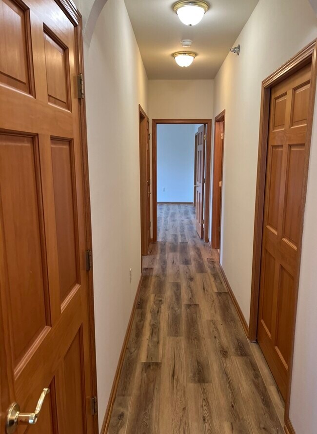 Building Photo - 1400 Gabriel Dr