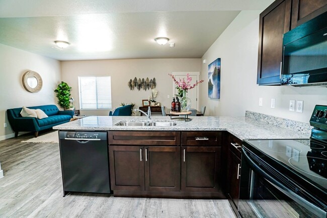 Building Photo - Arcadia Townhomes