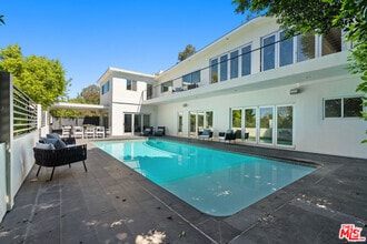 Building Photo - 7470 Woodrow Wilson Dr