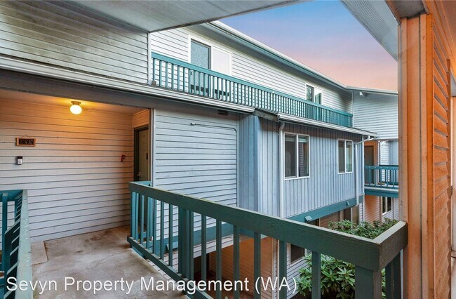 Foto del edificio - 2 br, 1.5 bath House - 20610 60th Ave W. U...