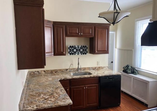 Photo - 1085 Highland Ave House