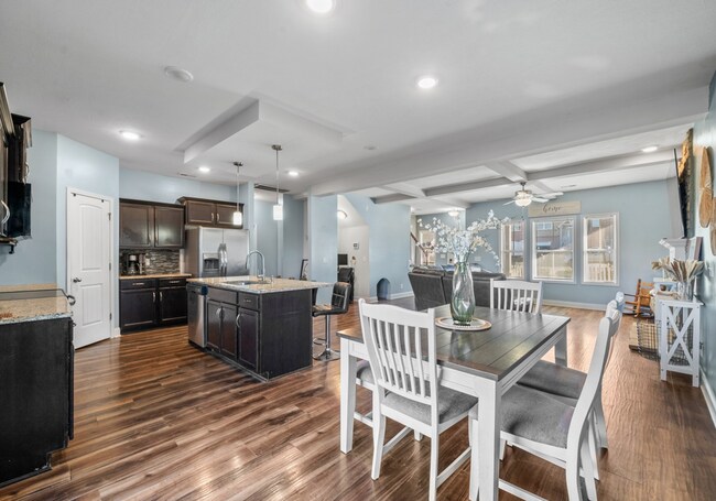 Foto del edificio - Spacious Clarksville Home on Golden Eagle Way | Pet Friendly | Decorative Fireplace | Great Layou...