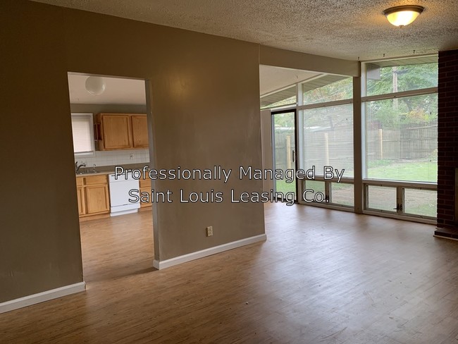 Building Photo - 3 Bayberry Ln