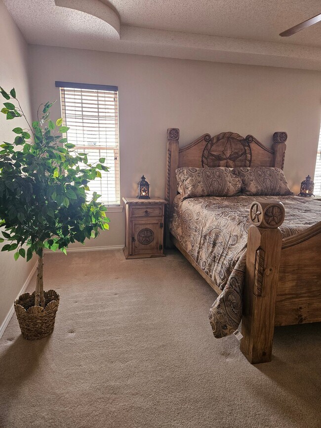 Foto del edificio - 4429 White Ash Ln