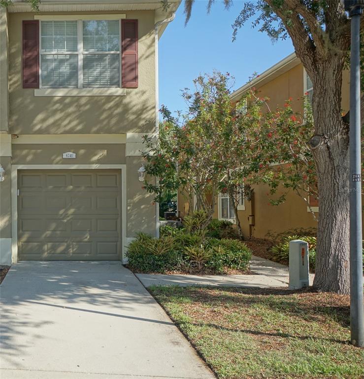 Foto principal - 6741 Breezy Palm Dr