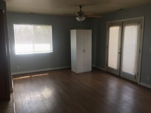 Building Photo - 1473 E Ivy Ln