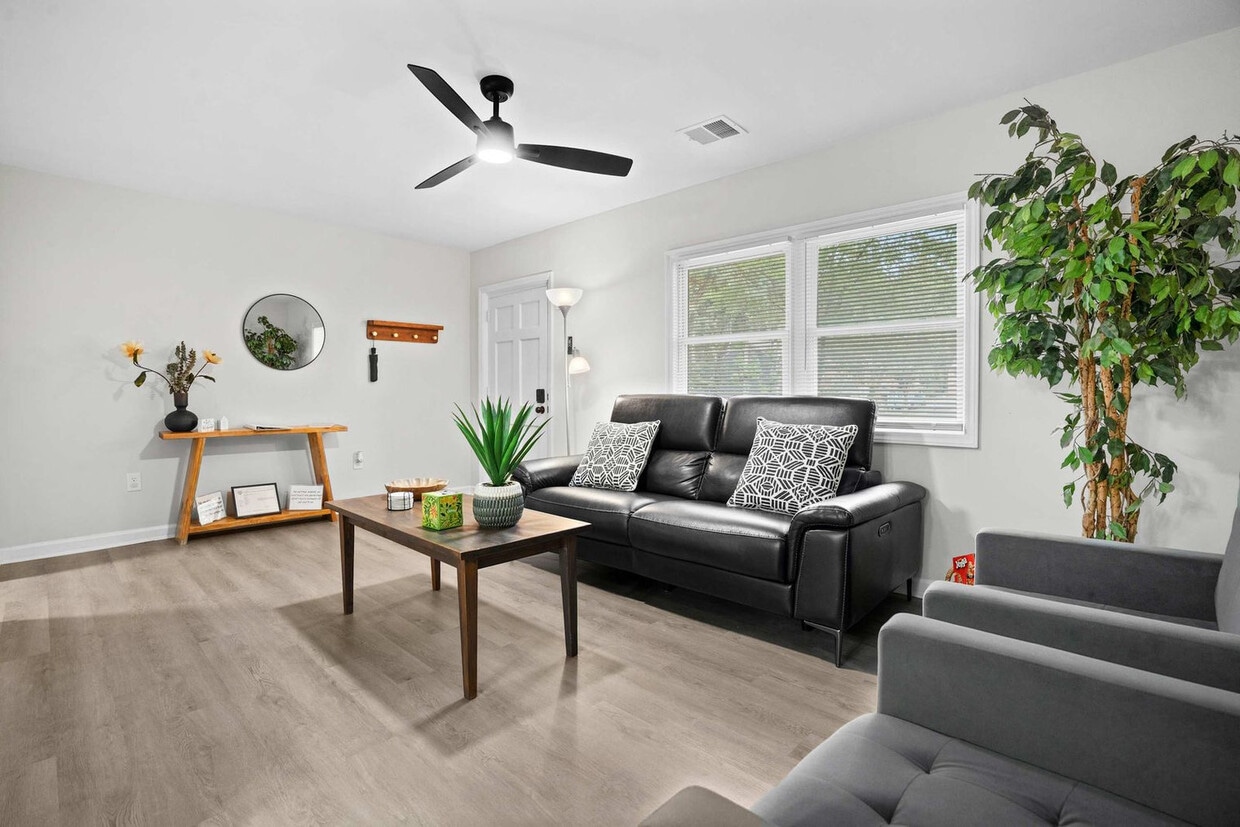 Primary Photo - 308 Shelden Dr