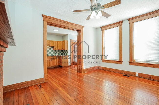 Foto del edificio - 804 E Main St