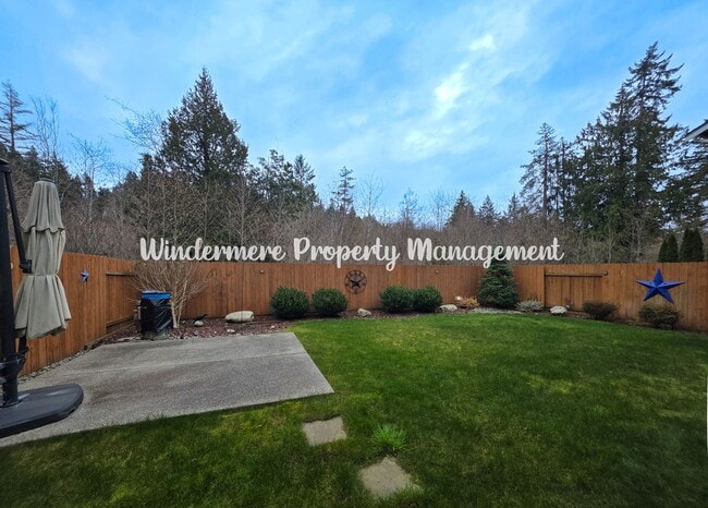 Foto del edificio - Gorgeous, Spacious 4 bed Home, CK Schools, LARGE fully fenced yard - A/C, close to trails and more!