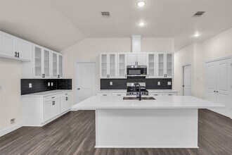 Building Photo - 11919 Prosperity Point Dr