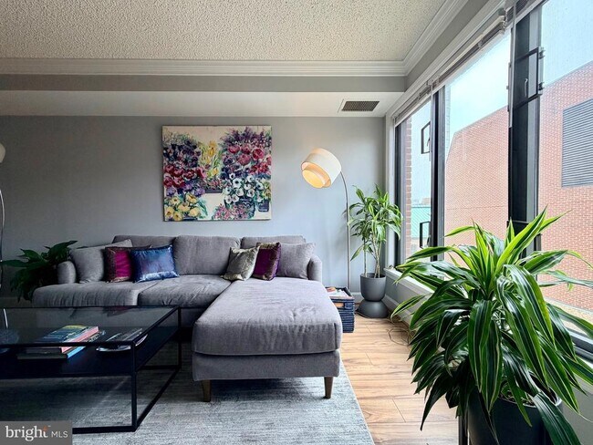 Foto del edificio - 1080 Wisconsin Ave NW