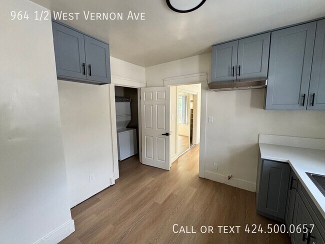 Foto del edificio - 964 1/2 West Vernon Ave-