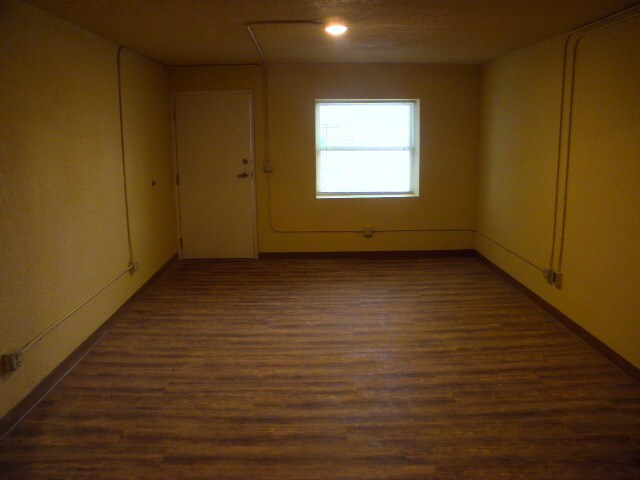 Foto del edificio - 3713 E Ross Pkwy