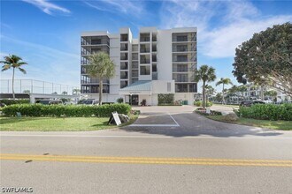 Building Photo - 10420 Gulf Shore Dr