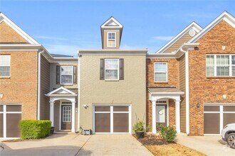 Building Photo - 4914 Sherwood Way