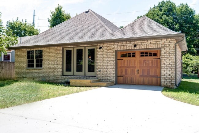 Building Photo - Gorgeous and Upscale Home Available Now!
