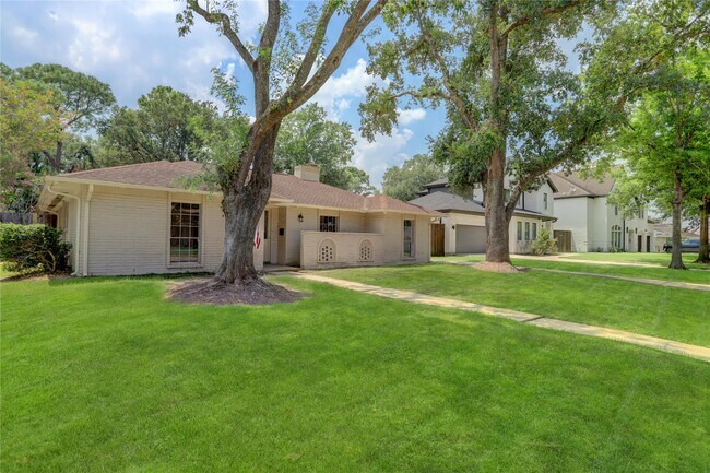 Building Photo - 14035 Myrtlea Dr