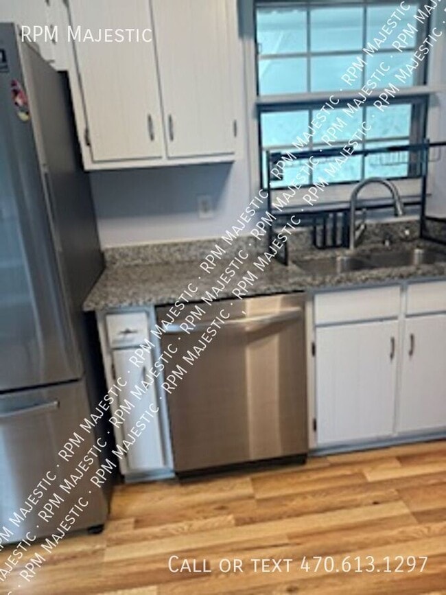 Building Photo - 5202 Edgemoor Dr NW