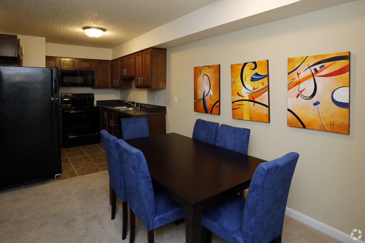 Hillcrest Estates Apartments in Mobile, AL