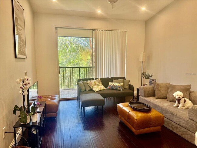 Foto del edificio - 1180 Reserve Way