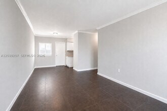 Building Photo - 521 NE 82nd St