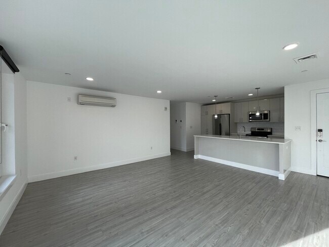 Foto del edificio - 42 N Beacon St