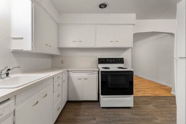 Foto del edificio - 6614 E Burnside St