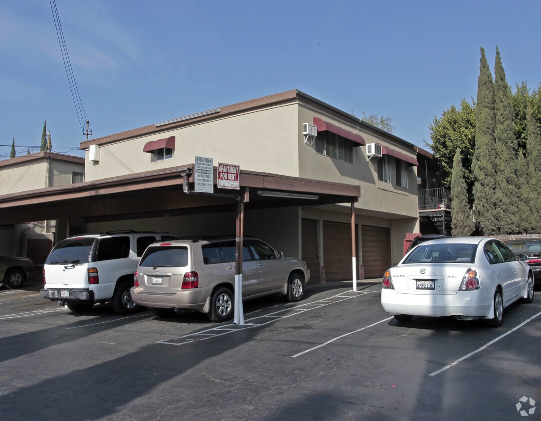 Primary Photo - 10372 Lampson Ave