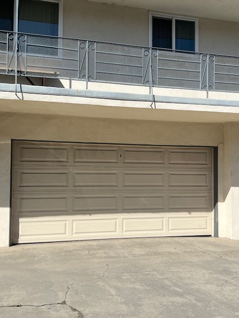 shared garage space - 2611 Mathews Ave