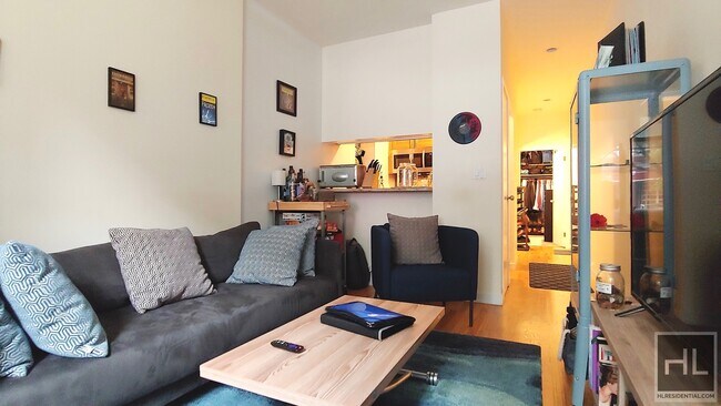 Foto del edificio - 303 E 76th St