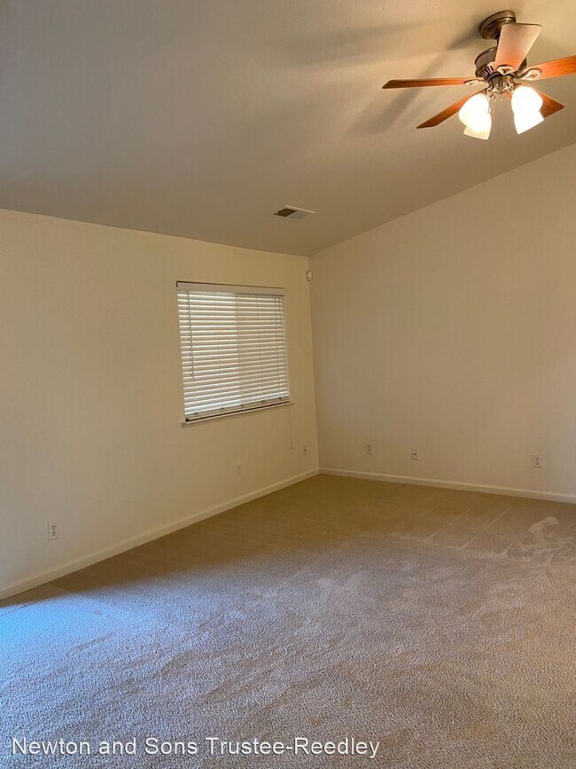 Building Photo - 3 br, 2 bath House - 252 N 5th Street