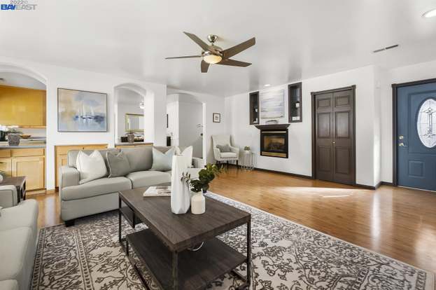 Foto del edificio - 41345 Roberts Ave