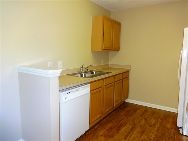 Building Photo - 96 Blue Jasmine Ln