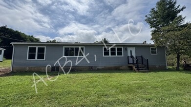 Building Photo - 43 Memory Ln
