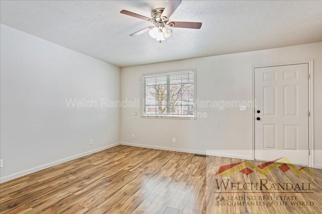 Building Photo - 460 E 475 N