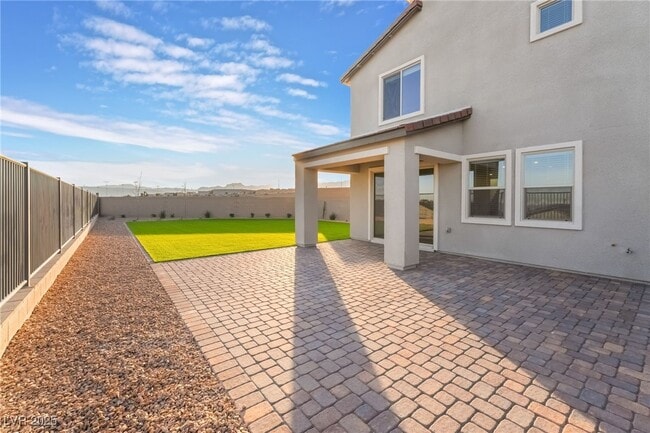 Building Photo - 1480 Marsh Bird St