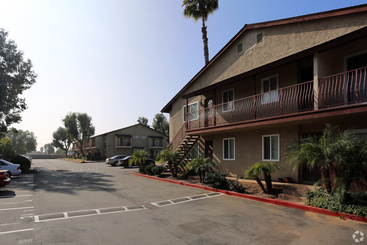 Foto del edificio - Oakdale Village
