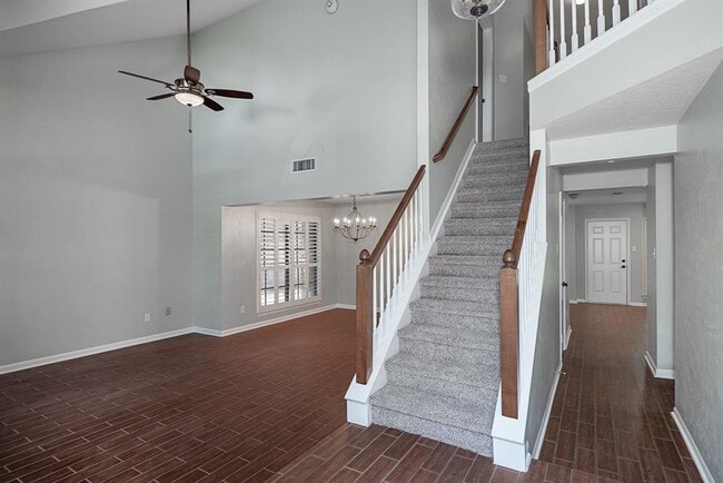 Building Photo - 19 Village Knoll Pl