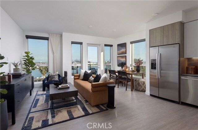 Foto del edificio - 551 S Harbor Blvd