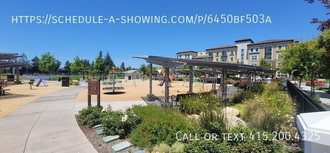 Building Photo - 223 Orbit Wy