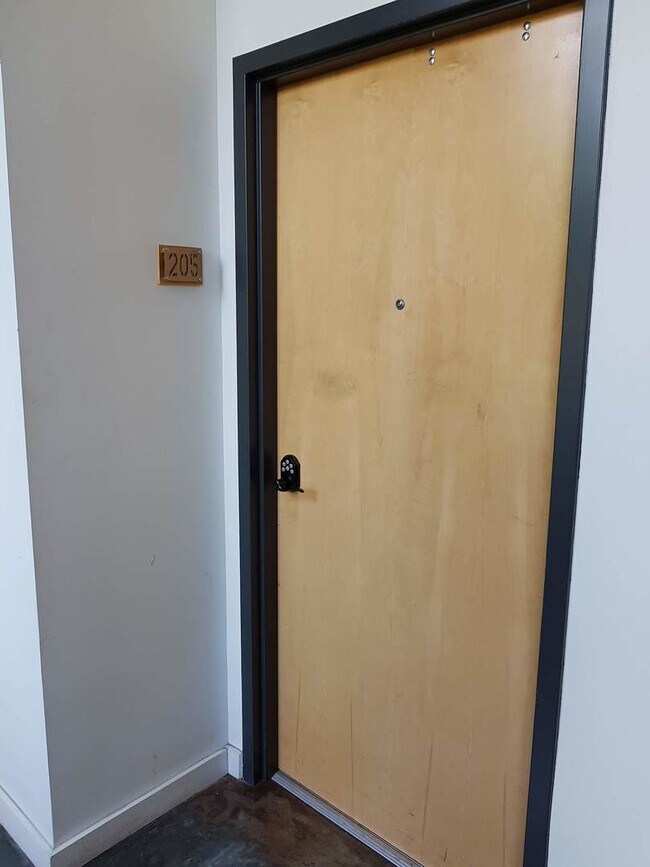 Foto del edificio - Available NOW- 1-Bd/1Ba in Werthan Lofts