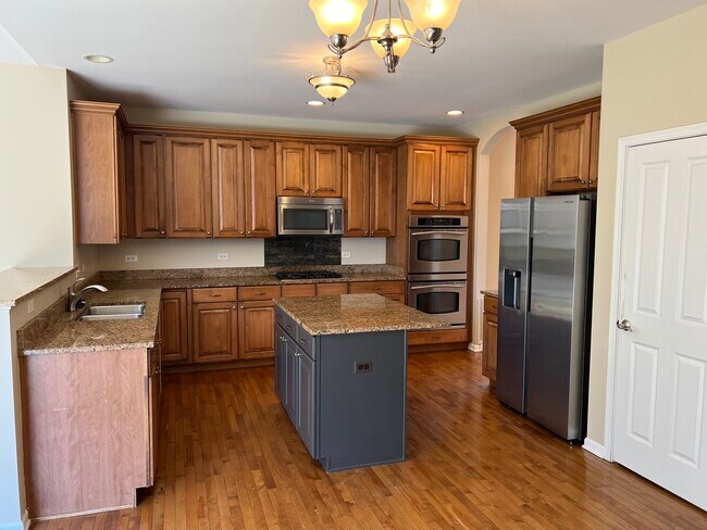 Building Photo - 26112 Mapleview Dr