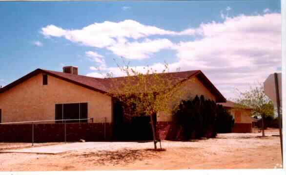 Building Photo - 10901 Verbena Rd